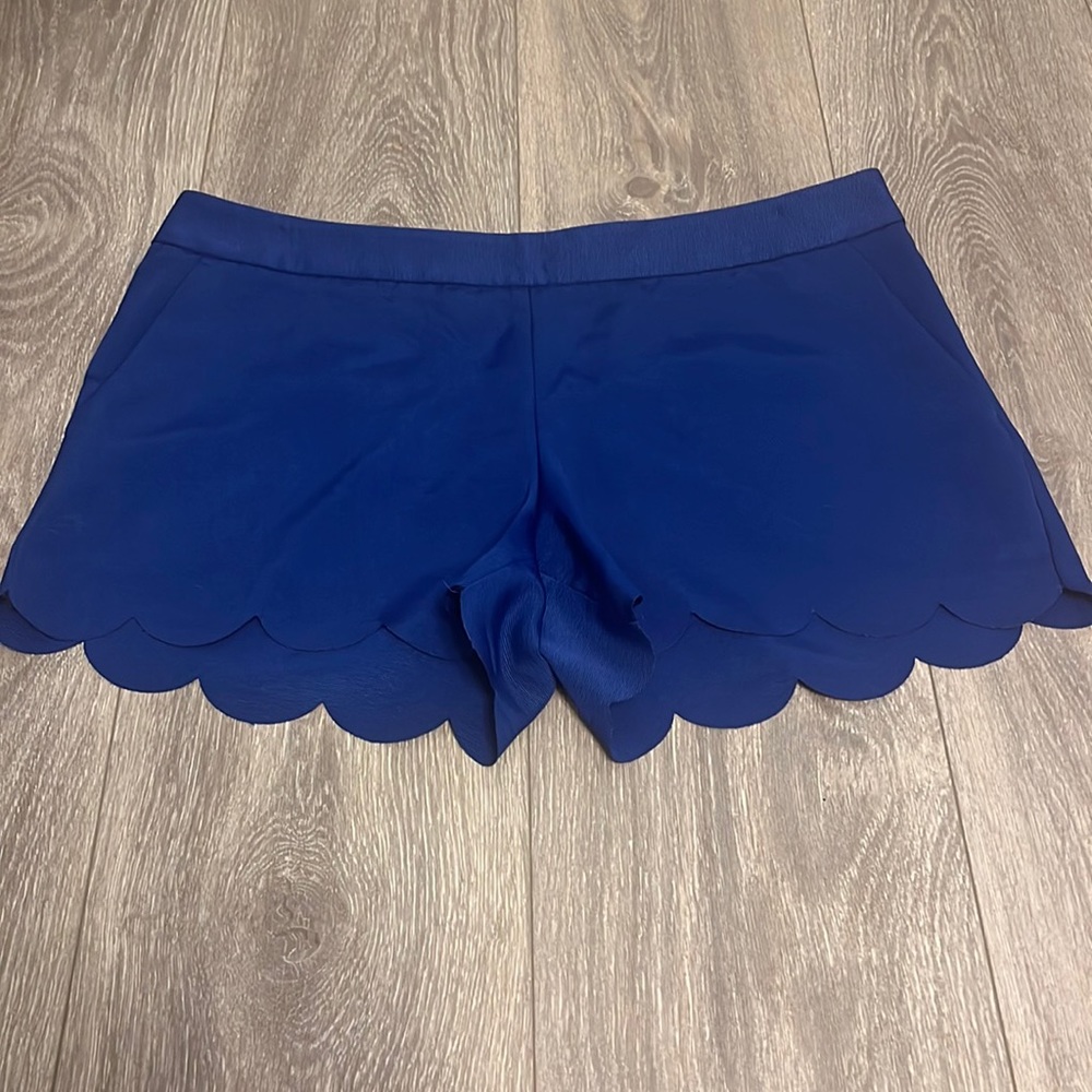 Express• Blue Scalloped Hem Shorts